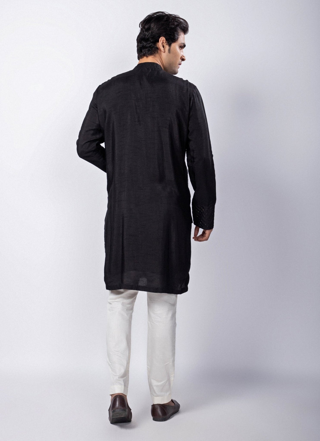 Black Embroidered Silk Kurta Pant Set Smriti - Fabilicious Fashion