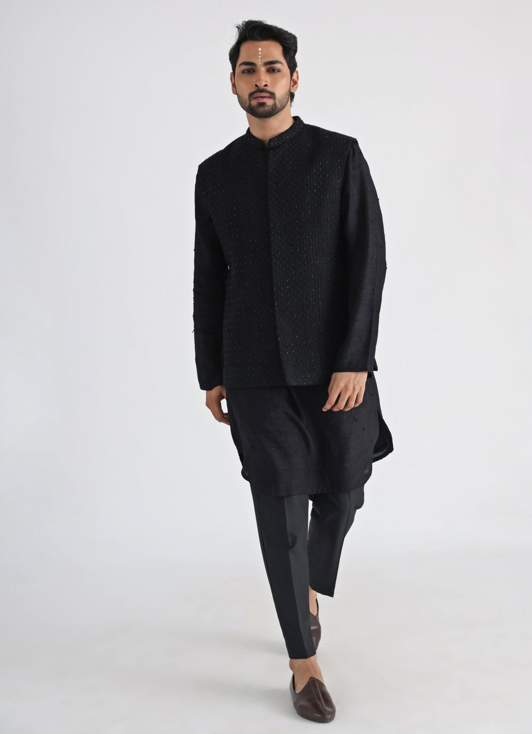 Black Embroidered Silk Nehru Jacket Smriti - Fabilicious Fashion