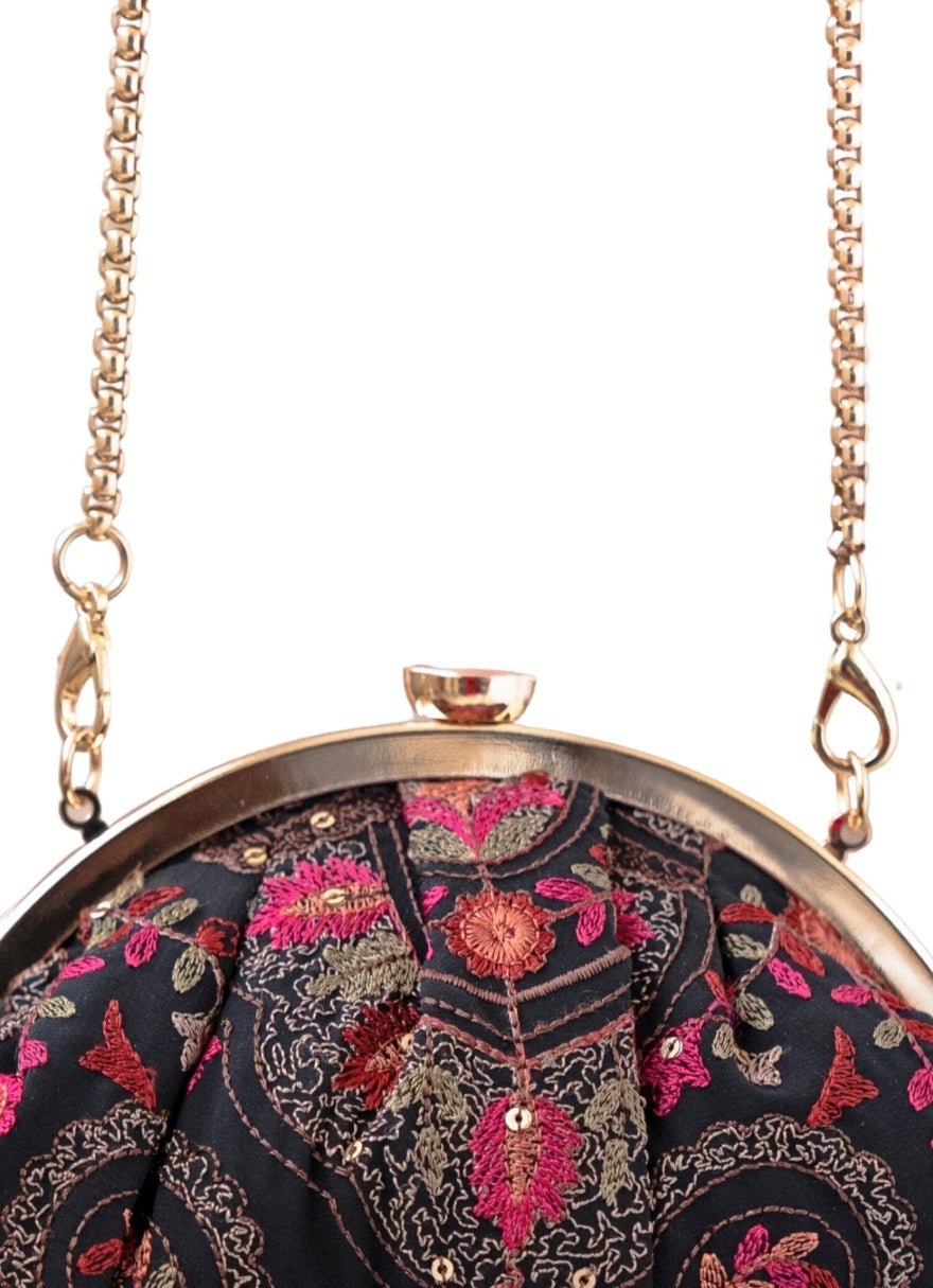 Black Embroidered Vintage Purse AMYRA - Fabilicious Fashion