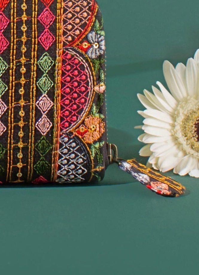 Black Embroidered Zip Wallet AMYRA - Fabilicious Fashion