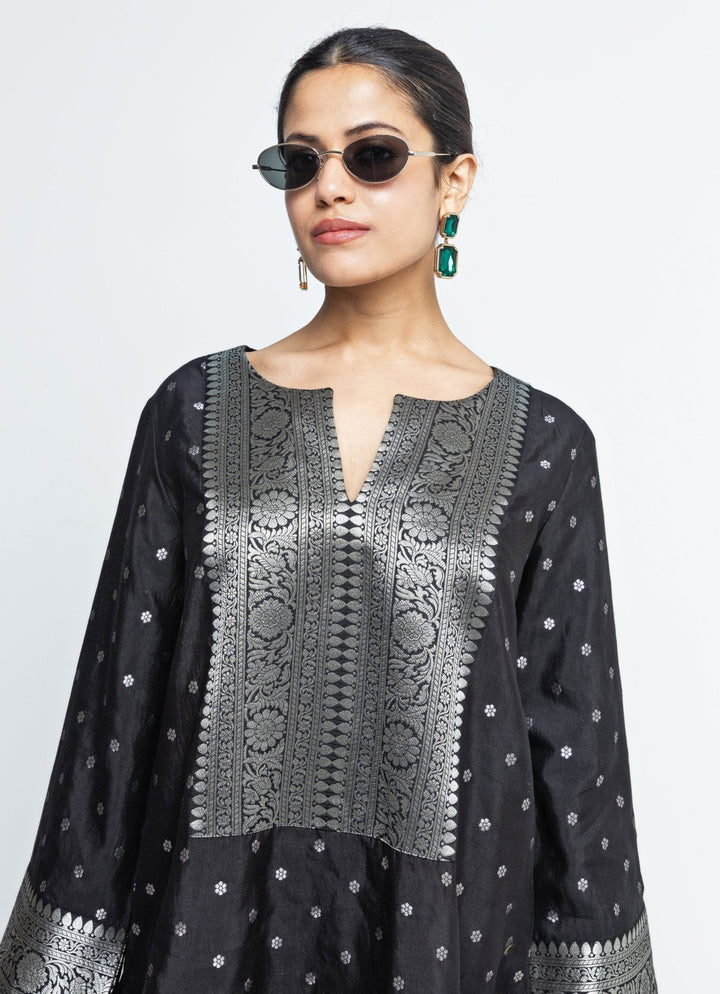 Black Floral Butti Silk Kurta Pants Set Sobariko - Fabilicious Fashion