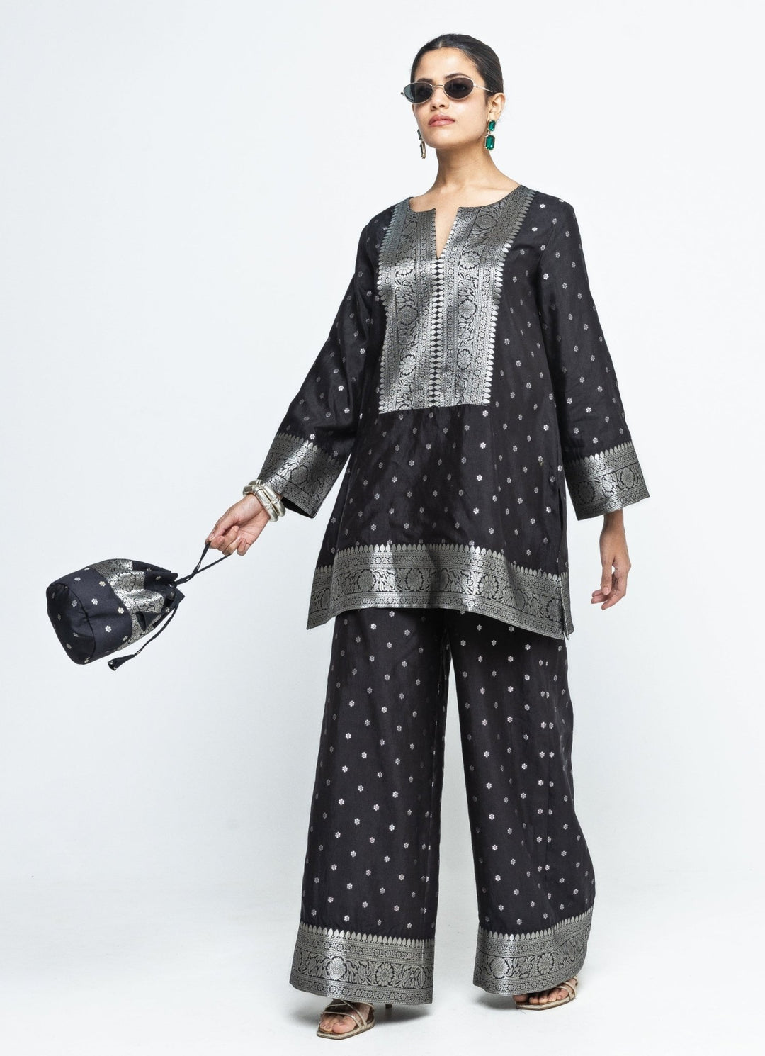 Black Floral Butti Silk Kurta Pants Set Sobariko - Fabilicious Fashion
