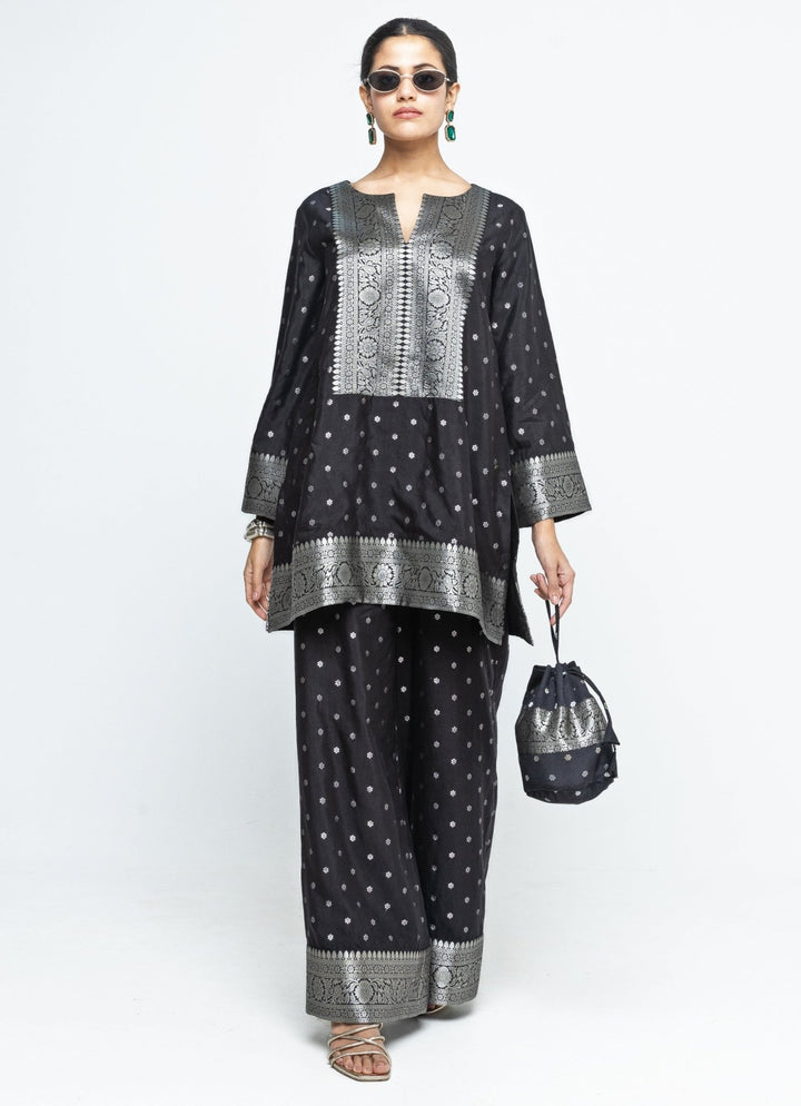 Black Floral Butti Silk Kurta Pants Set Sobariko - Fabilicious Fashion