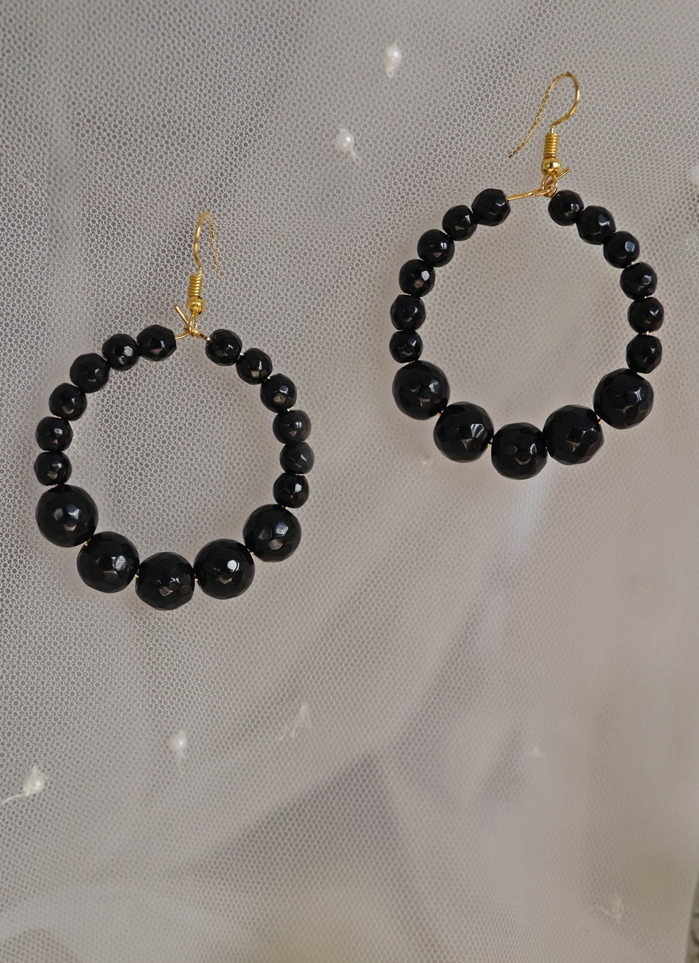Do Taara Black Hoop EarringsFabilicious Fashion