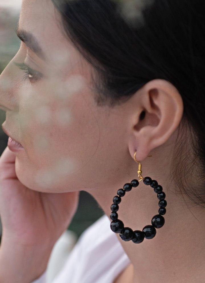 Do Taara Black Hoop EarringsFabilicious Fashion