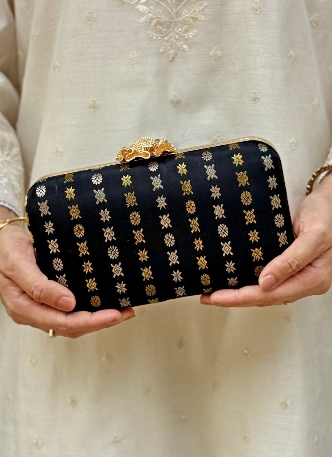 Black Kanchi Silk Clutch Amyra - Fabilicious Fashion