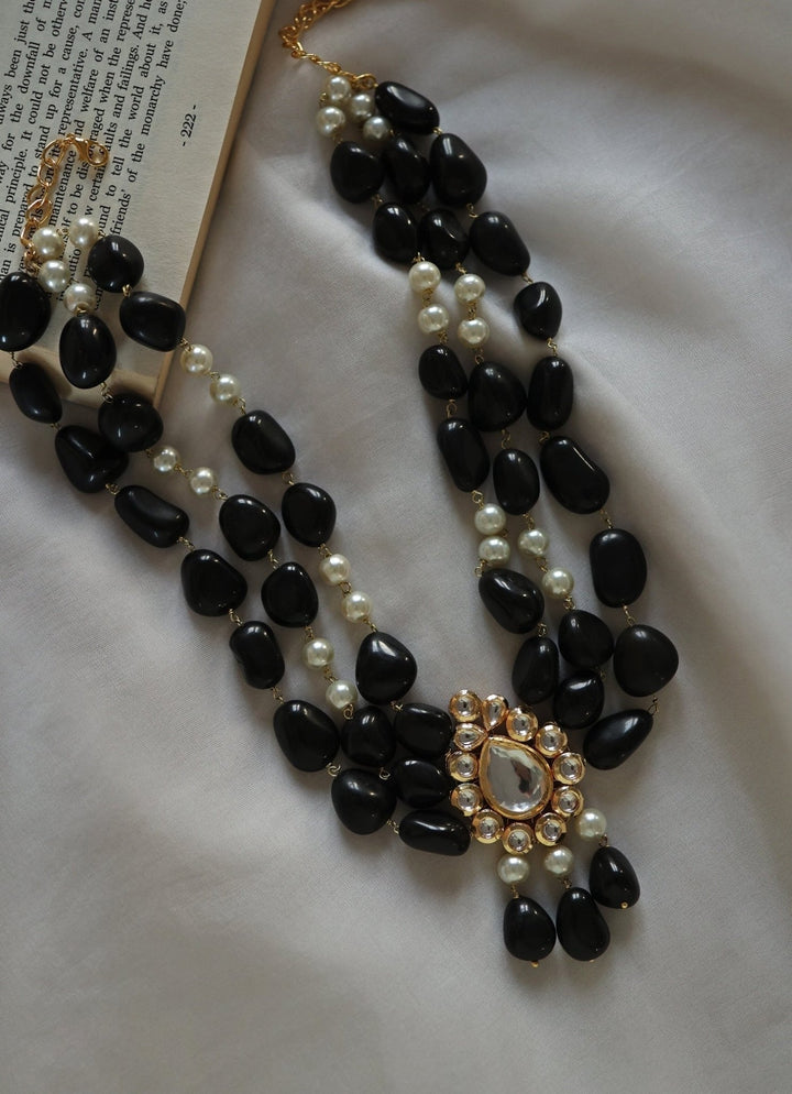 Do Taara Black Kundan NecklaceFabilicious Fashion