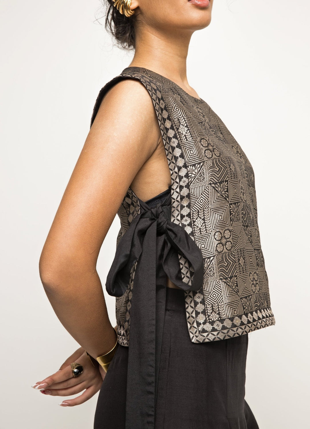 Black Metallic Brocade Top With Pleated Pants Sobariko - Fabilicious Fashion