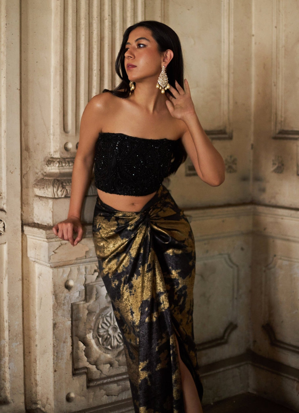 Black Metallic Knot Skirt With Baroque Corset Duara - Fabilicious Fashion