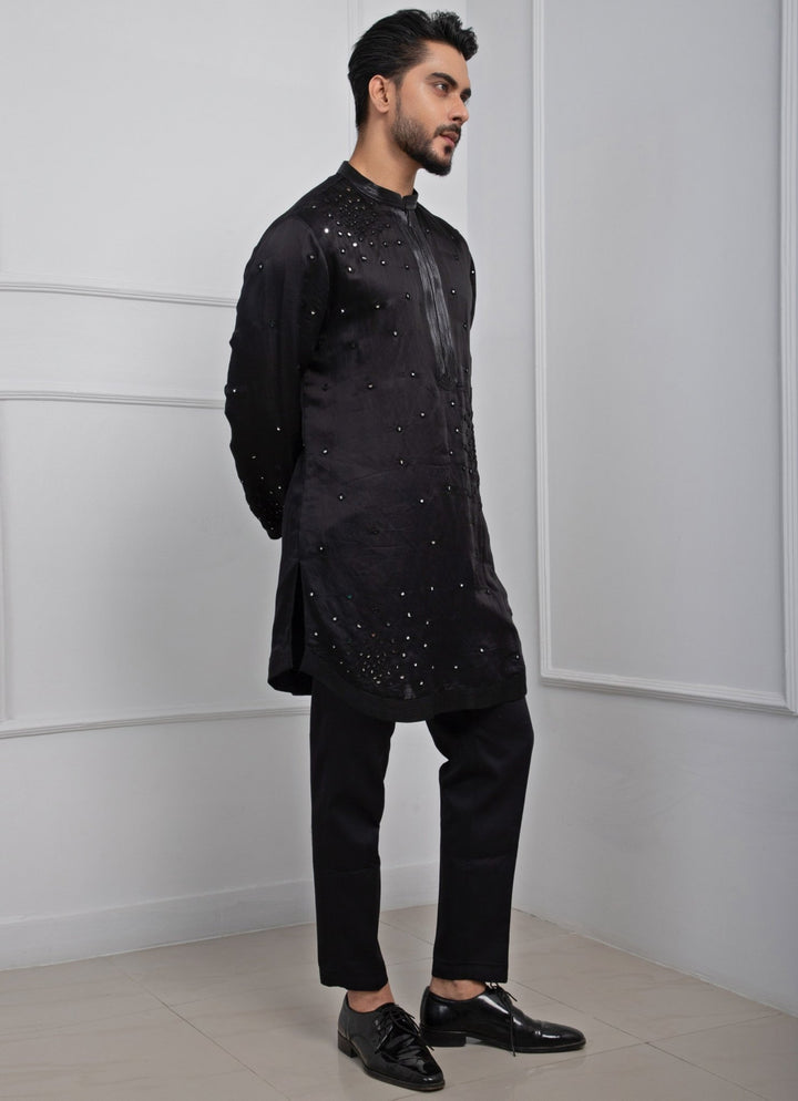 Black Mirror Embroidered Silk Kurta Pants Set Smriti - Fabilicious Fashion