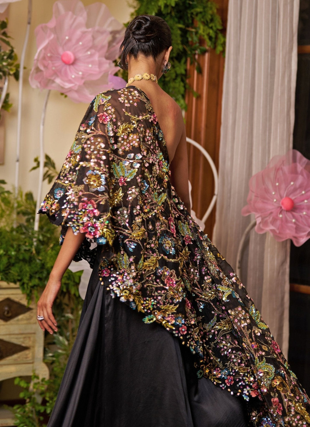 Black Pant Set With An Embroidered One - Shoulder Cape Moledro - Fabilicious Fashion