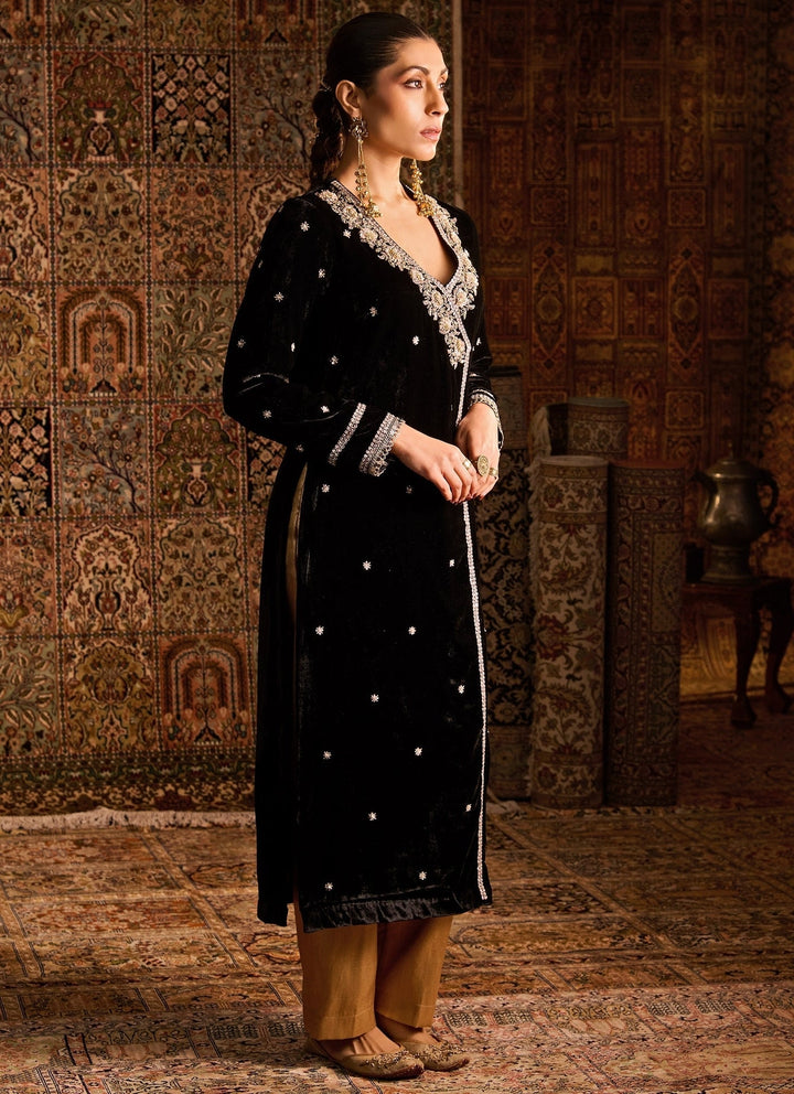 Zoon Tribe Black Velvet Kurta Pants Set With Contrast DupattaFabilicious Fashion