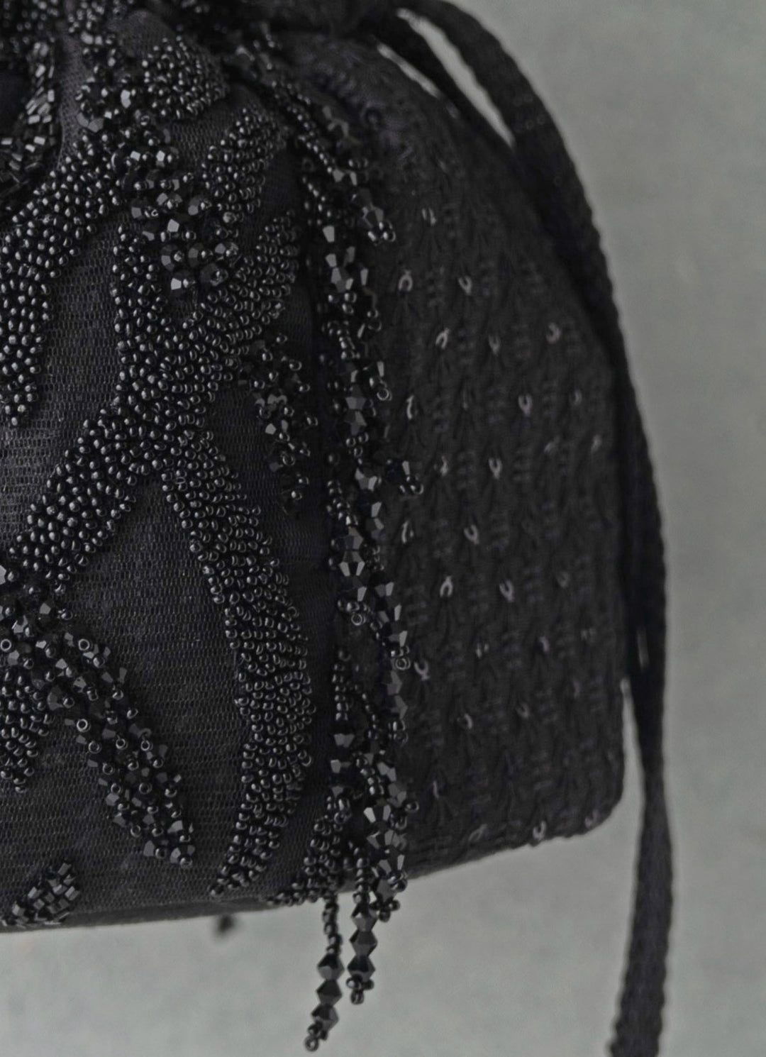 Black Woven Bucket Bag AMYRA - Fabilicious Fashion