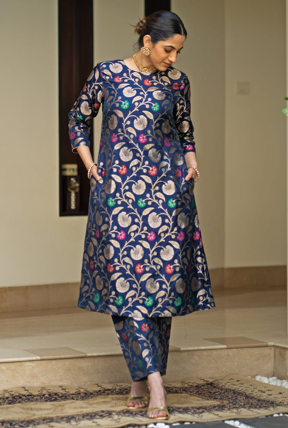 Blue Handwoven Floral Silk Kurta Pant Set Sobariko - Fabilicious Fashion
