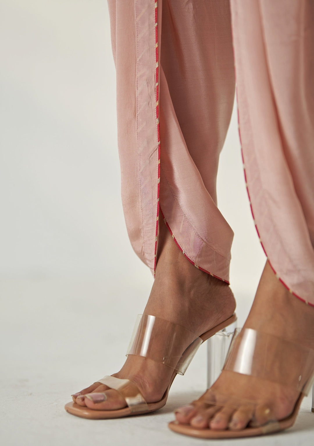 Blush Pink Tulip Embroidered Chanderi Kurta Pants Set Studio Bagechaa - Fabilicious Fashion