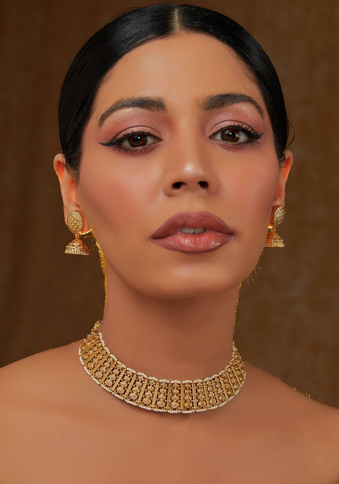 Classic Gold Kundan Choker Set Zevar by Geeta - Fabilicious Fashion