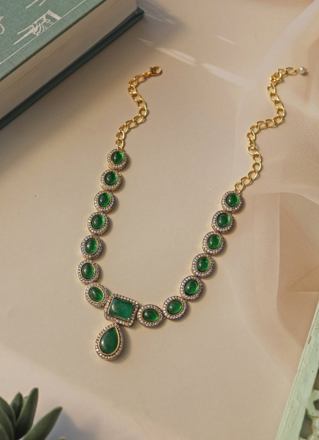Do Taara Emerald Green NecklaceFabilicious Fashion