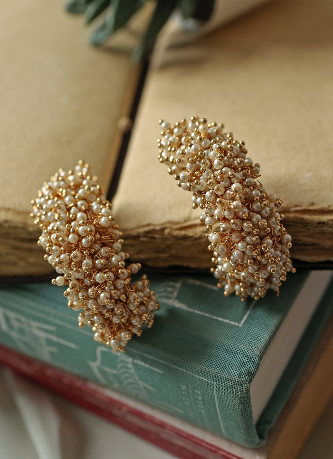 Do Taara Gold Dreamy Pearl EarringsFabilicious Fashion