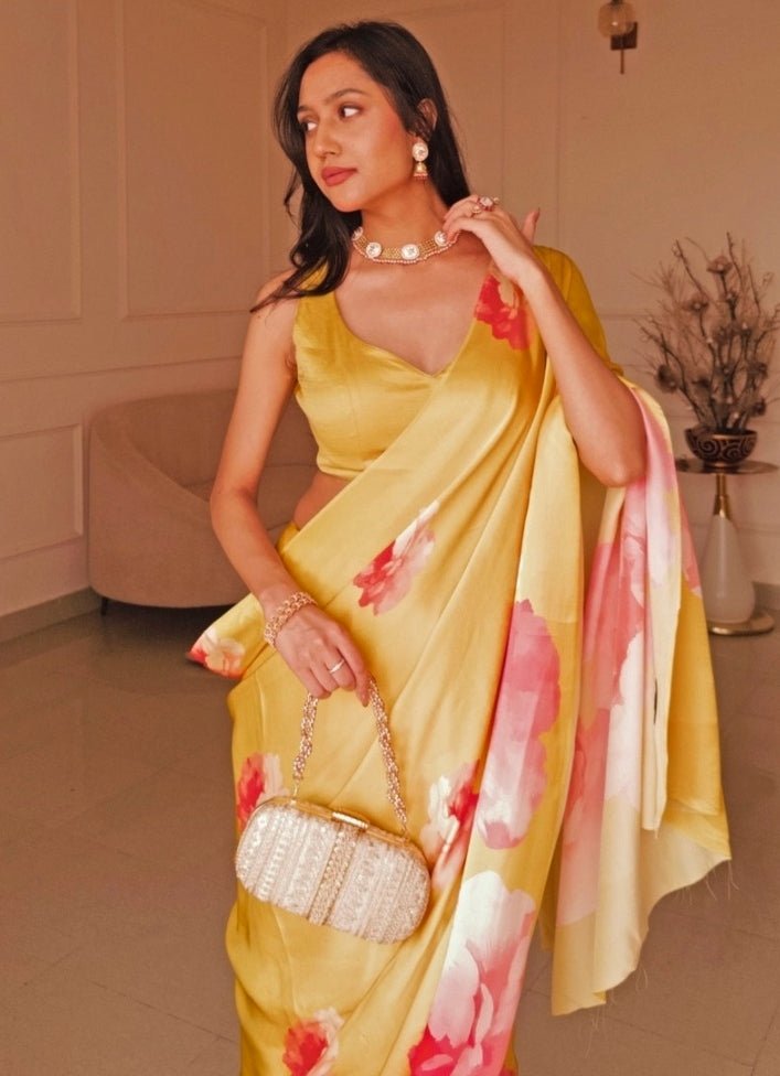 Gold Embellished Clutch AMYRA - Fabilicious Fashion