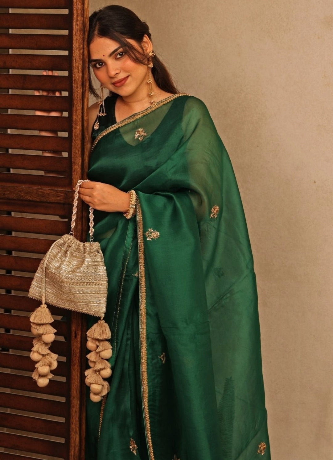 Gold Embroidered Potli Amyra - Fabilicious Fashion