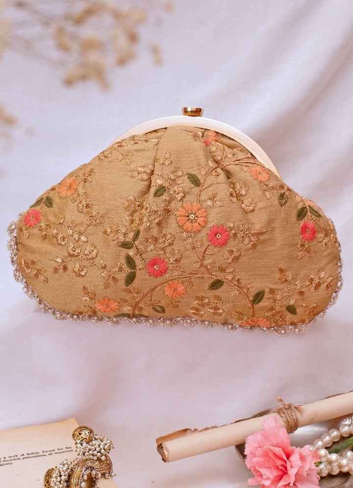 Gold Embroidered Vintage Purse AMYRA - Fabilicious Fashion