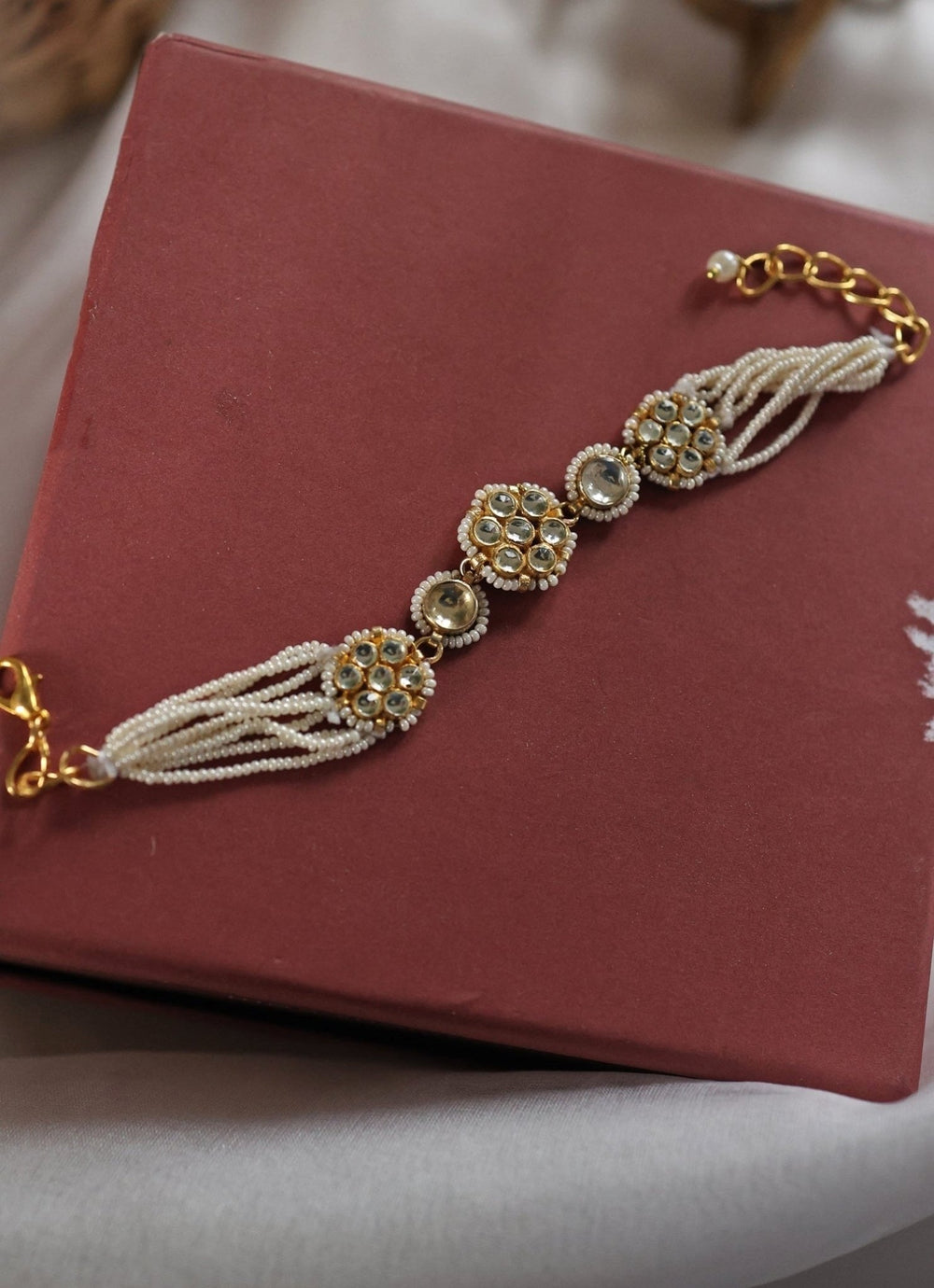 Do Taara Gold Floral Kundan BraceletFabilicious Fashion