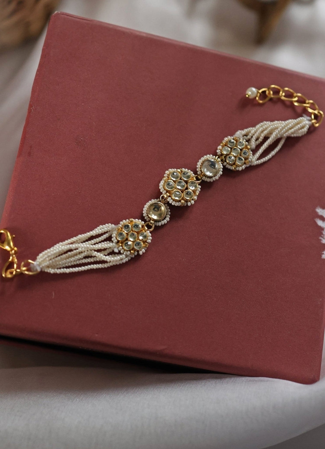 Do Taara Gold Floral Kundan BraceletFabilicious Fashion