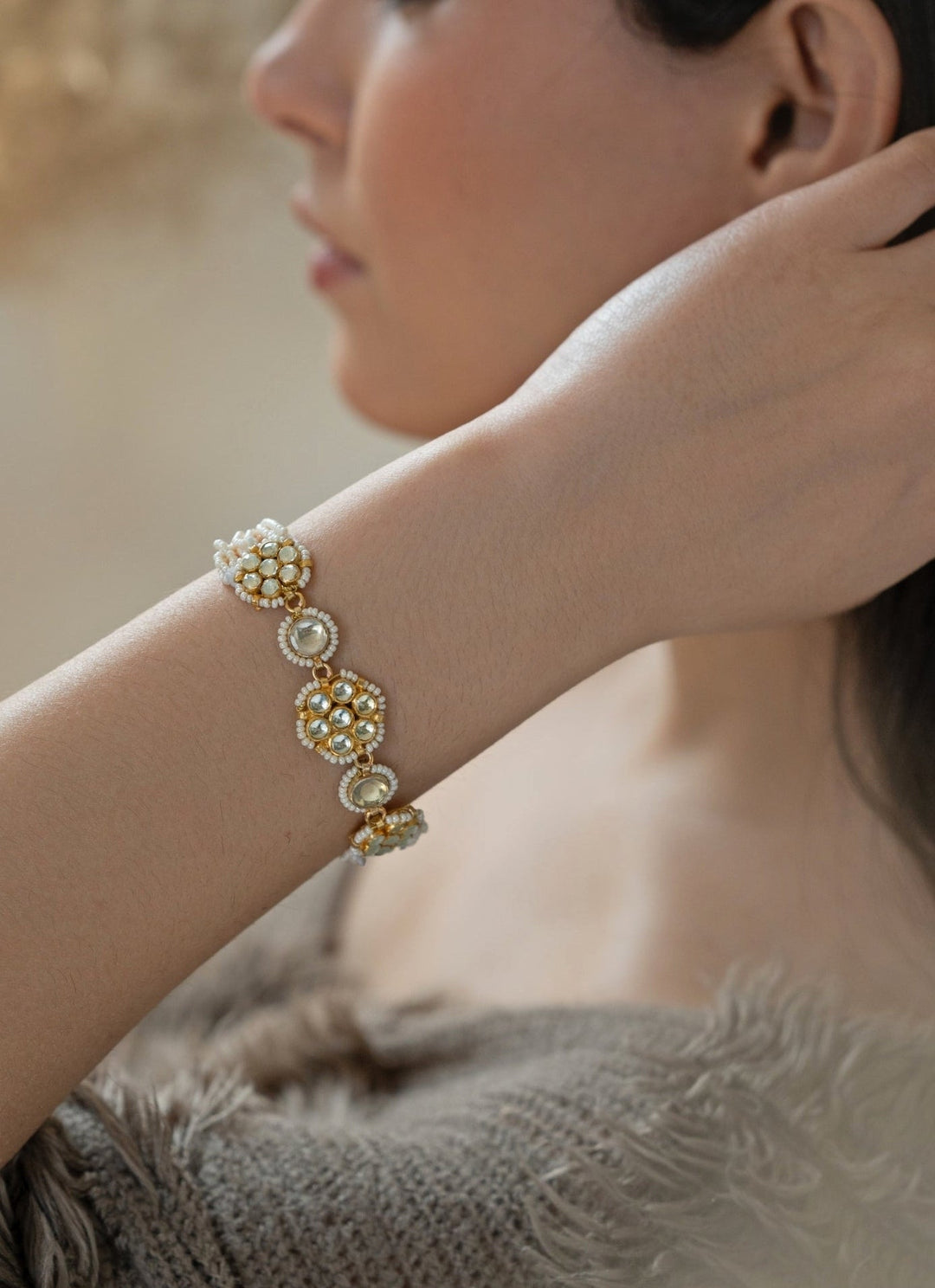 Do Taara Gold Floral Kundan BraceletFabilicious Fashion