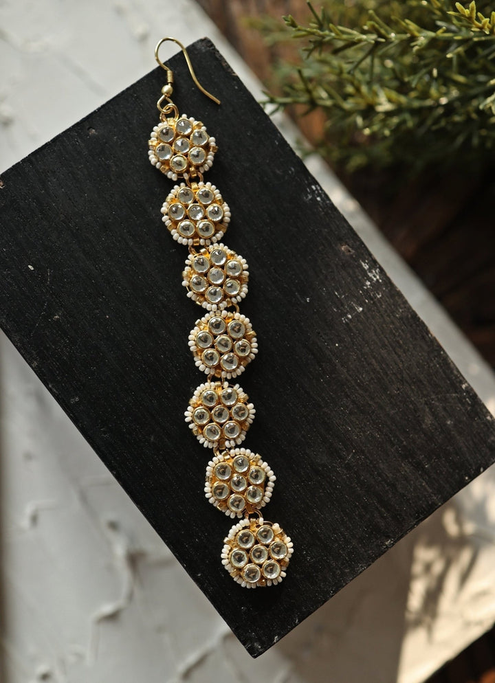Do Taara Gold Floral Kundan MaangtikkaFabilicious Fashion