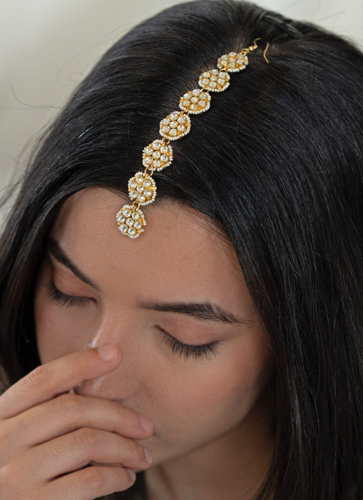 Do Taara Gold Floral Kundan MaangtikkaFabilicious Fashion