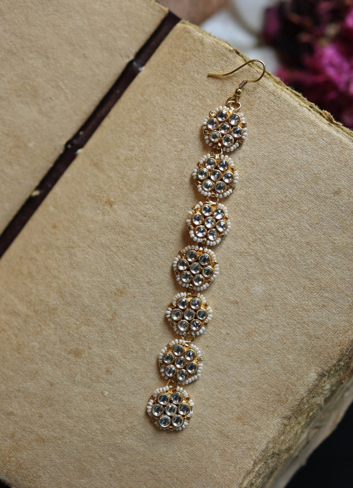 Do Taara Gold Floral Kundan MaangtikkaFabilicious Fashion
