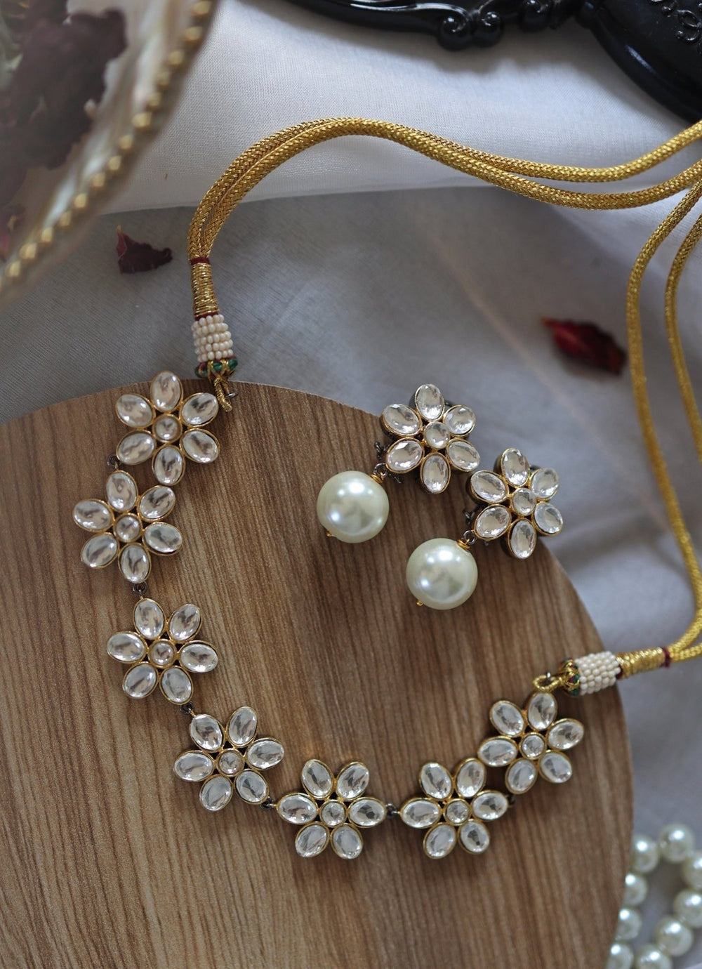 Do Taara Gold Floral Polki Necklace SetFabilicious Fashion