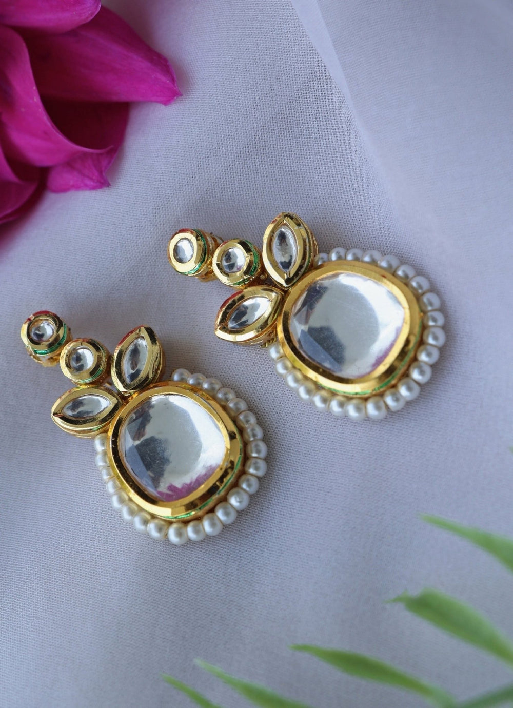 Do Taara Gold Kundan EarringsFabilicious Fashion