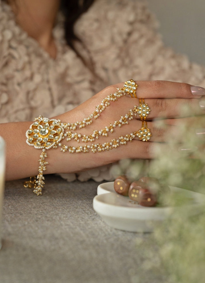 Do Taara Gold Kundan HathphollFabilicious Fashion