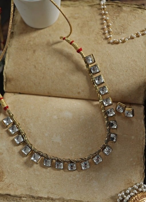 Do Taara Gold Kundan Necklace SetFabilicious Fashion
