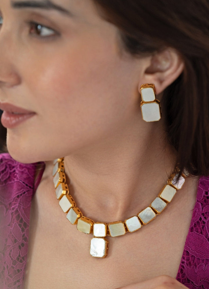 Do Taara Gold Mother Of Pearl Necklace SetFabilicious Fashion