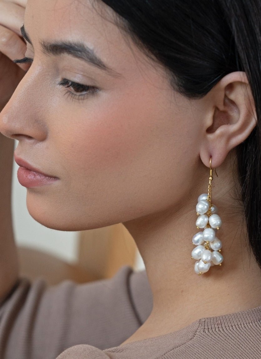 Do Taara Gold Pearl Cluster EaringsFabilicious Fashion