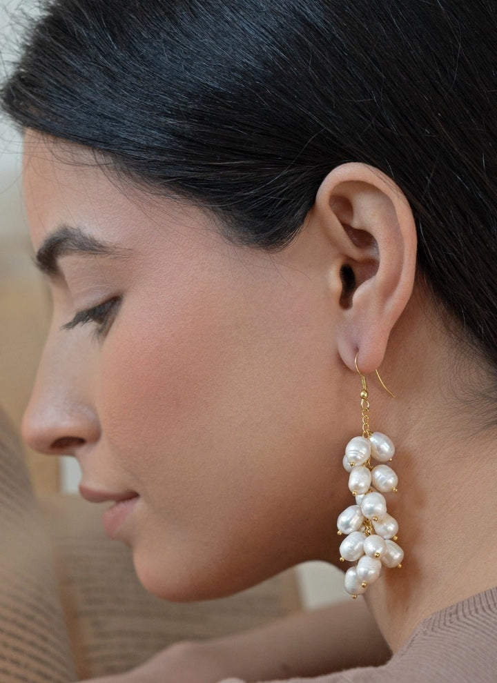 Do Taara Gold Pearl Cluster EaringsFabilicious Fashion