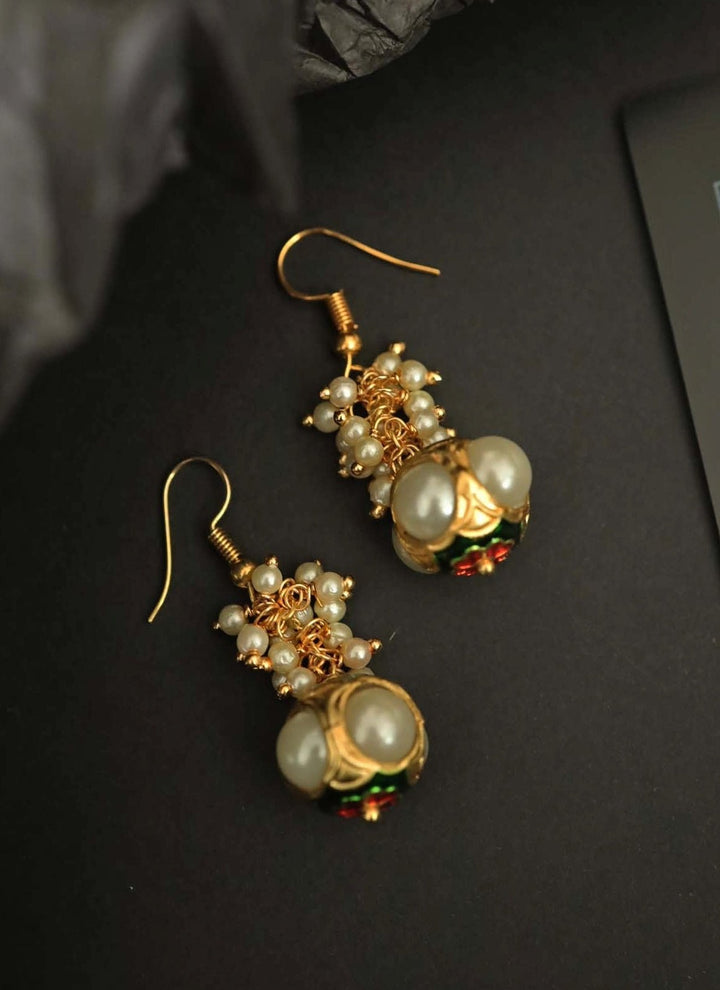 Do Taara Gold Pearl EarringsFabilicious Fashion