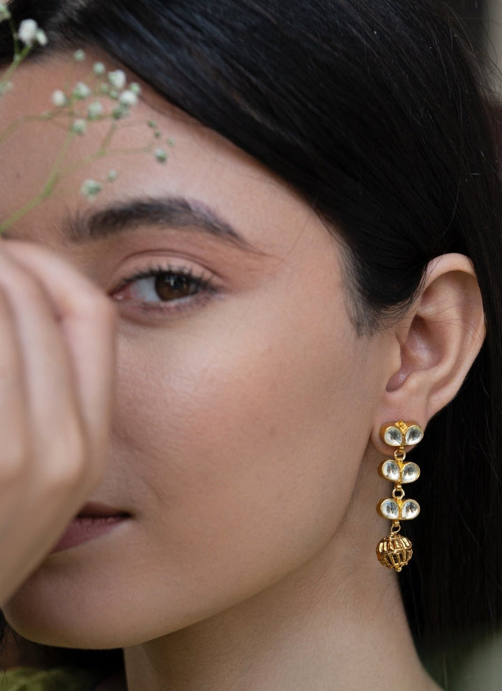 Do Taara Gold Petal Kundan EarringsFabilicious Fashion