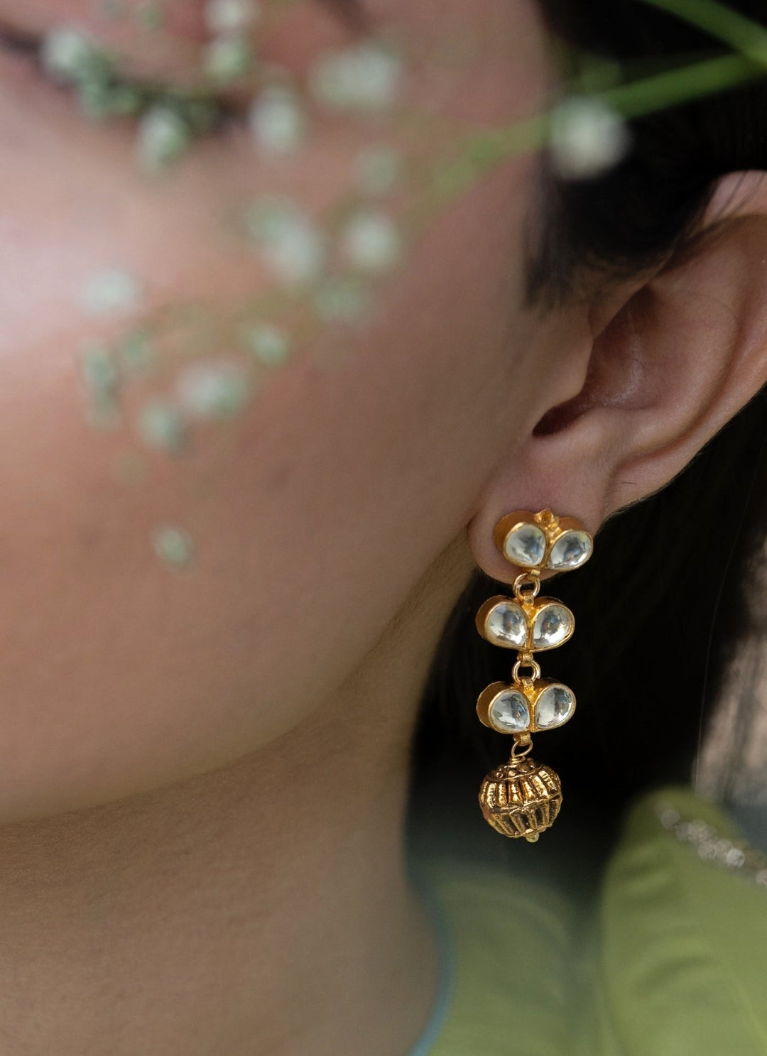 Do Taara Gold Petal Kundan EarringsFabilicious Fashion
