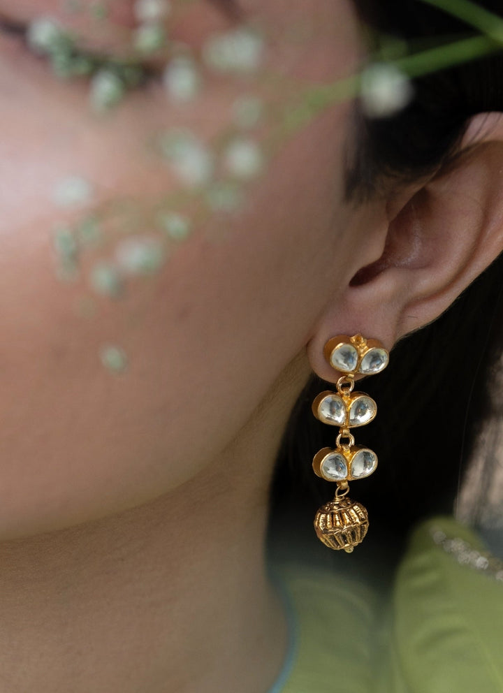 Do Taara Gold Petal Kundan EarringsFabilicious Fashion