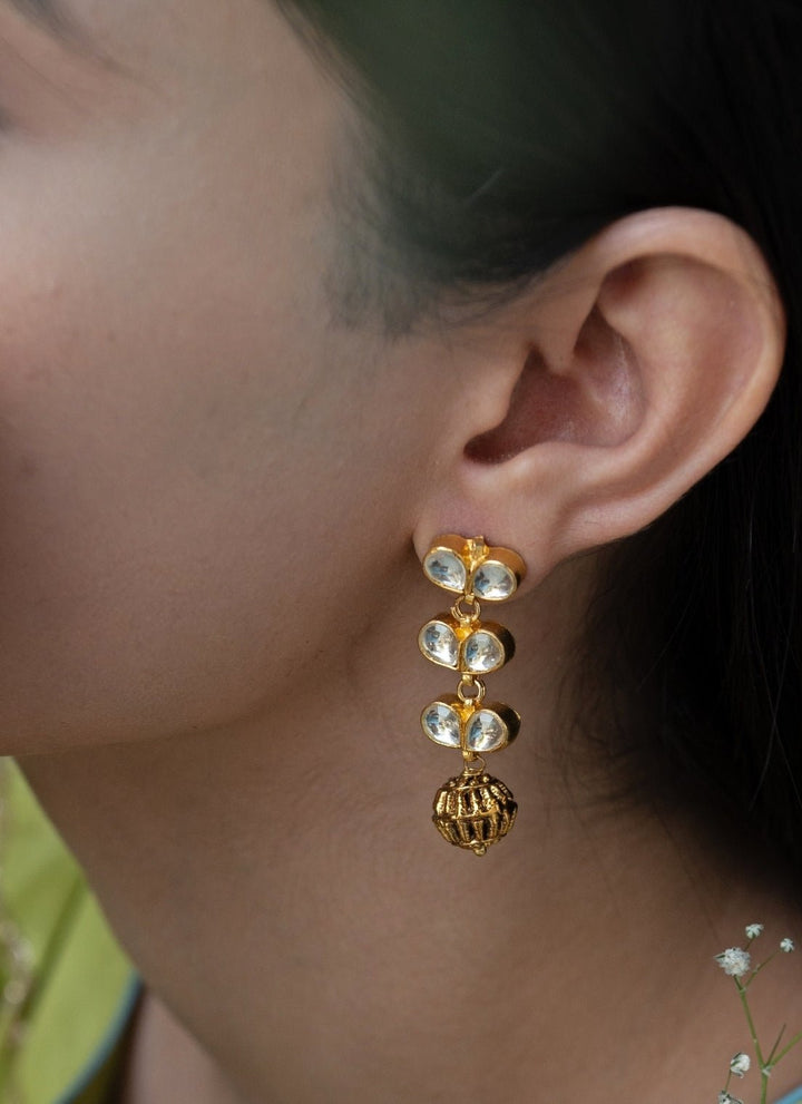 Do Taara Gold Petal Kundan EarringsFabilicious Fashion
