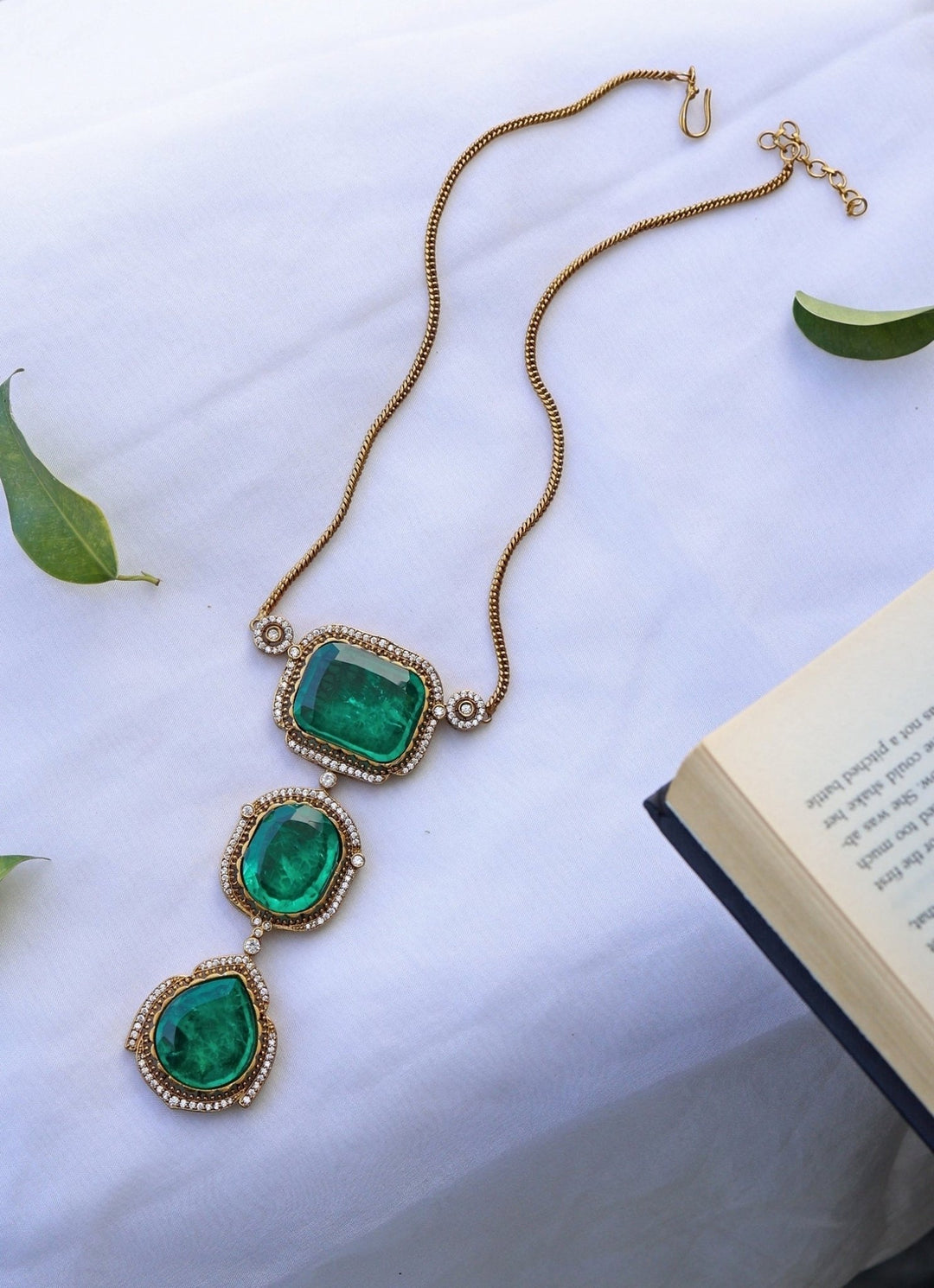 Do Taara Gold Plated Green Victorian NecklaceFabilicious Fashion