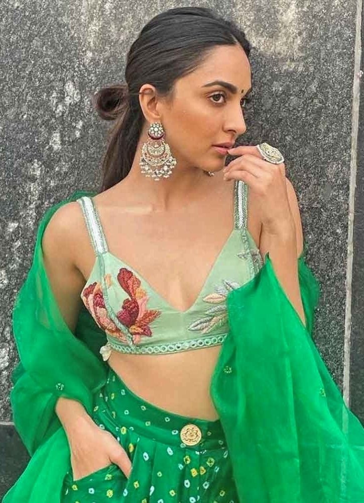 The Little Black Bow Green Bandhani Silk Pants SetFabilicious Fashion