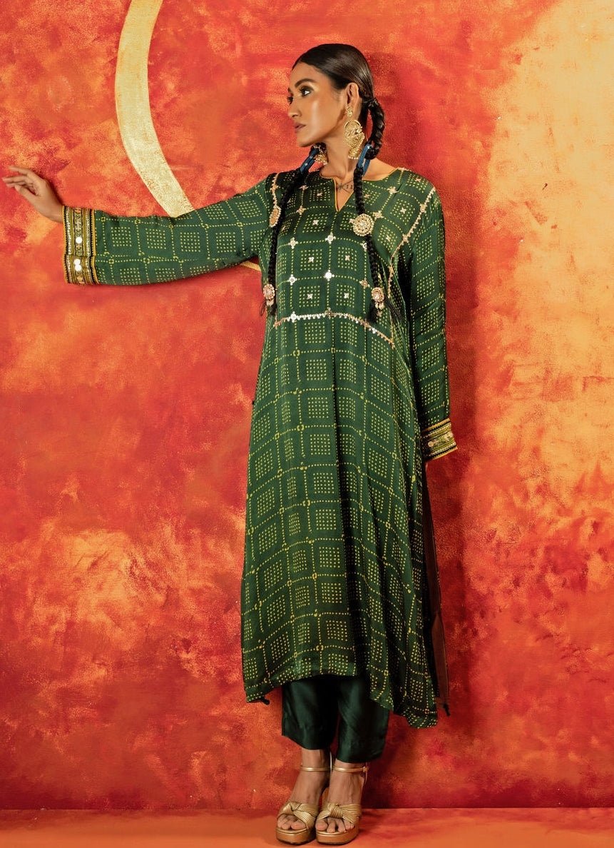 Green Embroidered And Hand - Blocked Satin Kurta Pant Set Prahnaaya - Fabilicious Fashion
