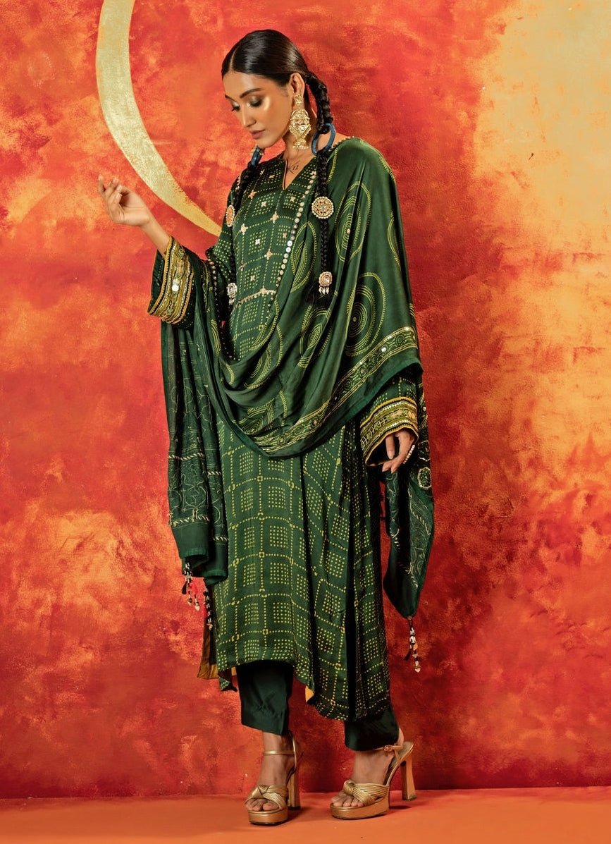 Green Embroidered And Hand - Blocked Satin Kurta Pant Set Prahnaaya - Fabilicious Fashion
