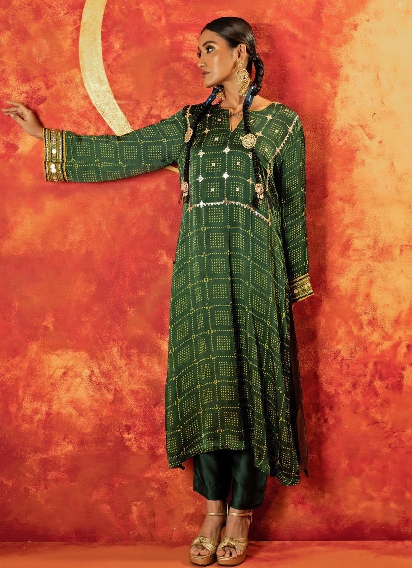 Green Embroidered And Hand - Blocked Satin Kurta Set With Contrast Dupatta Prahnaaya - Fabilicious Fashion
