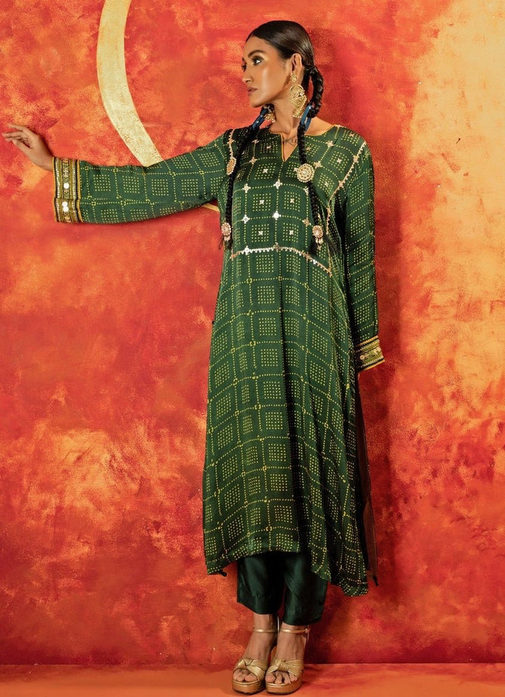 Green Embroidered And Hand - Blocked Satin Kurta Set With Contrast Dupatta Prahnaaya - Fabilicious Fashion