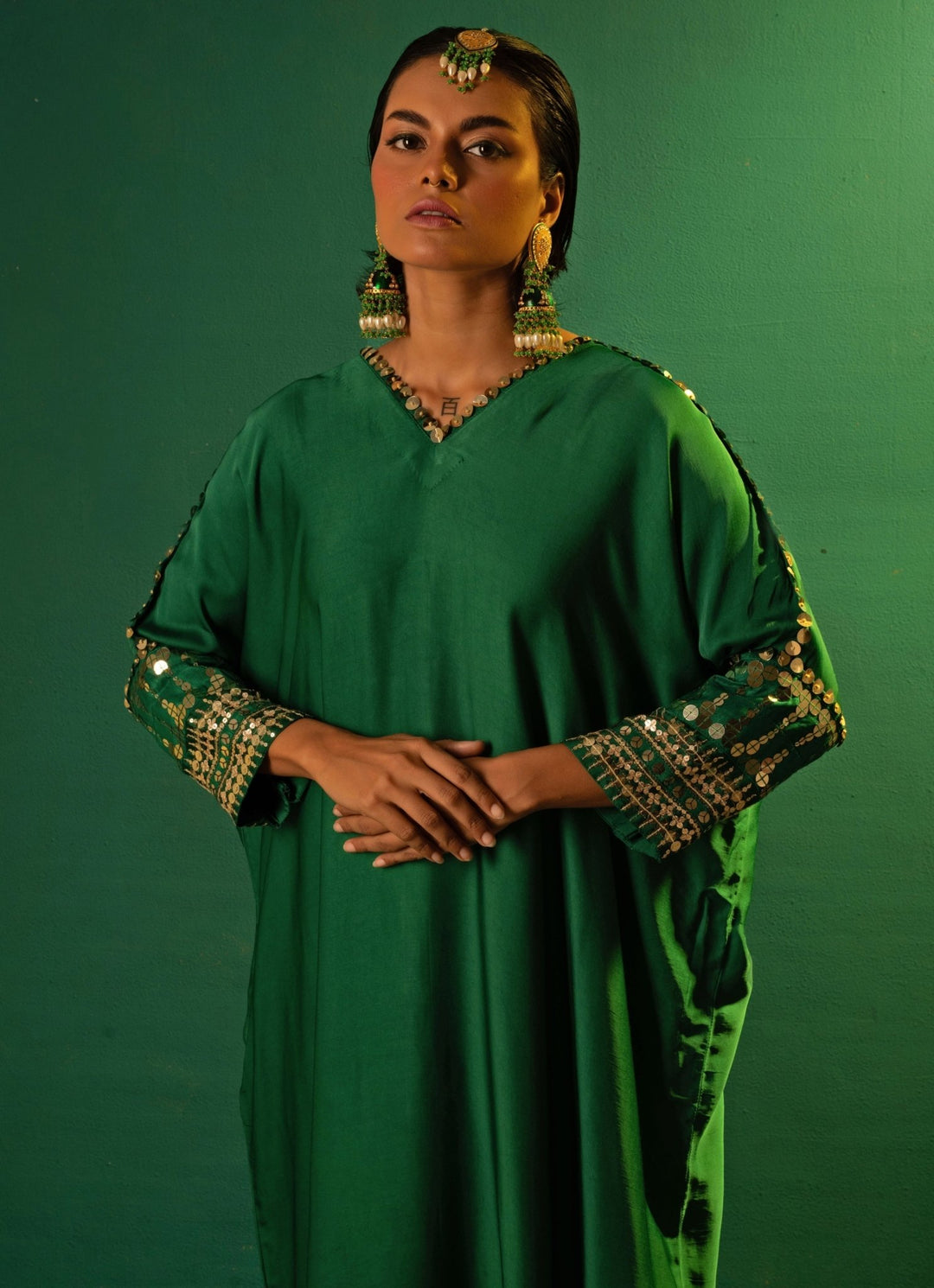 Green Embroidered Anti - Fit Kurta Pant Set Prahnaaya - Fabilicious Fashion